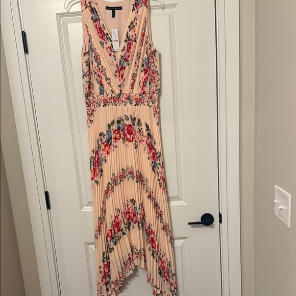 White House Black Market Dresses & Skirts - White House Black Market Floral High-Low Dress